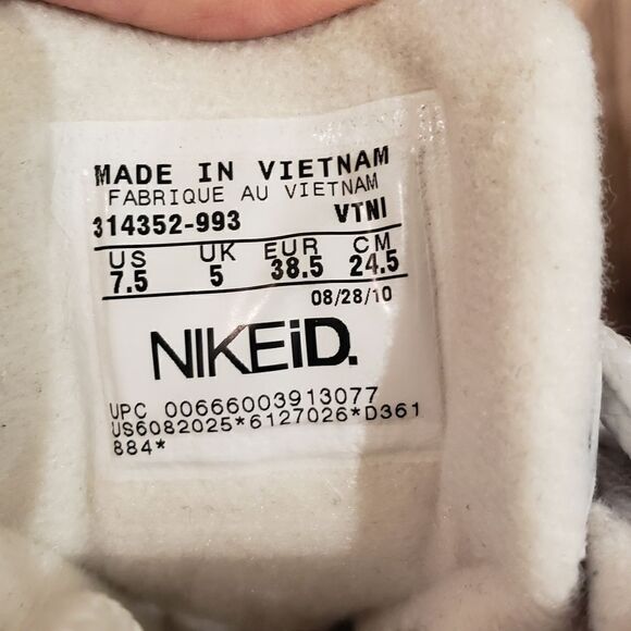 NIKE Sneakers   - Picture 10 of 12